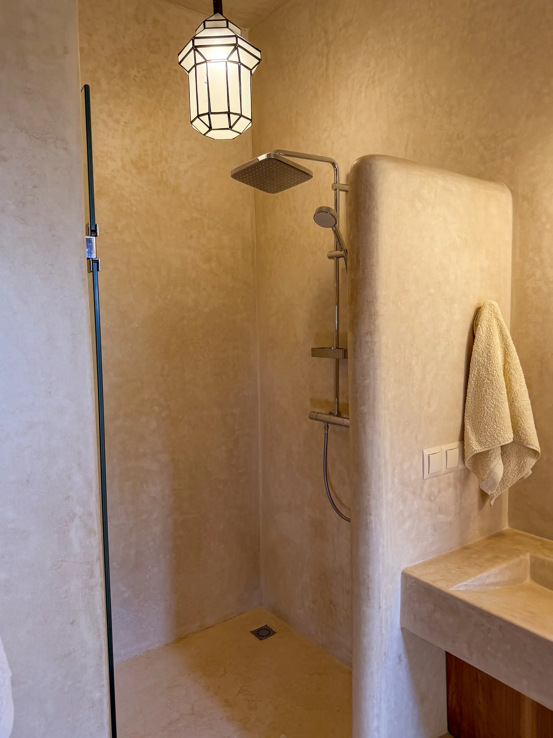 Salle de bains 1 de Thuya House — douche